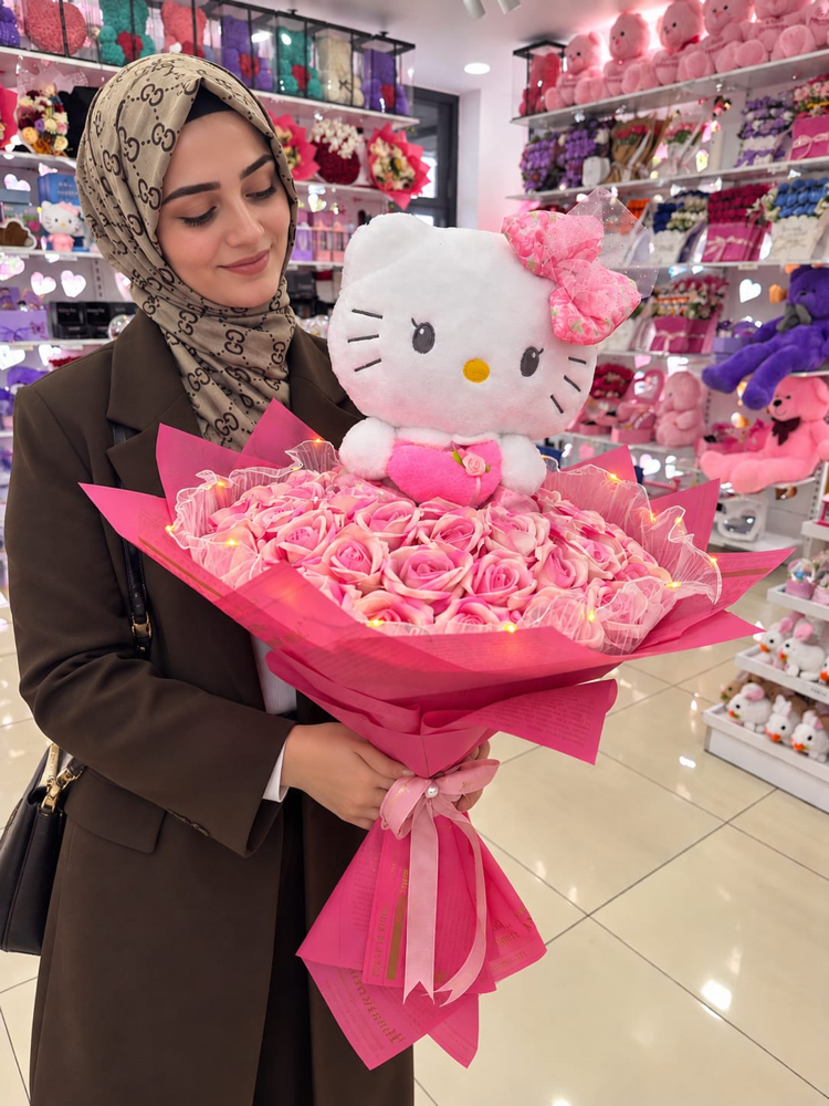 BÜYÜK BOY HELLO KİTTY BUKET
