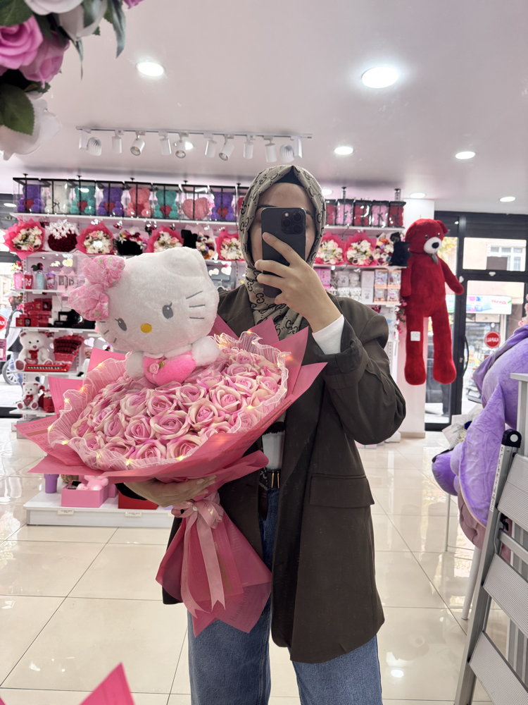 BÜYÜK BOY HELLO KİTTY BUKET