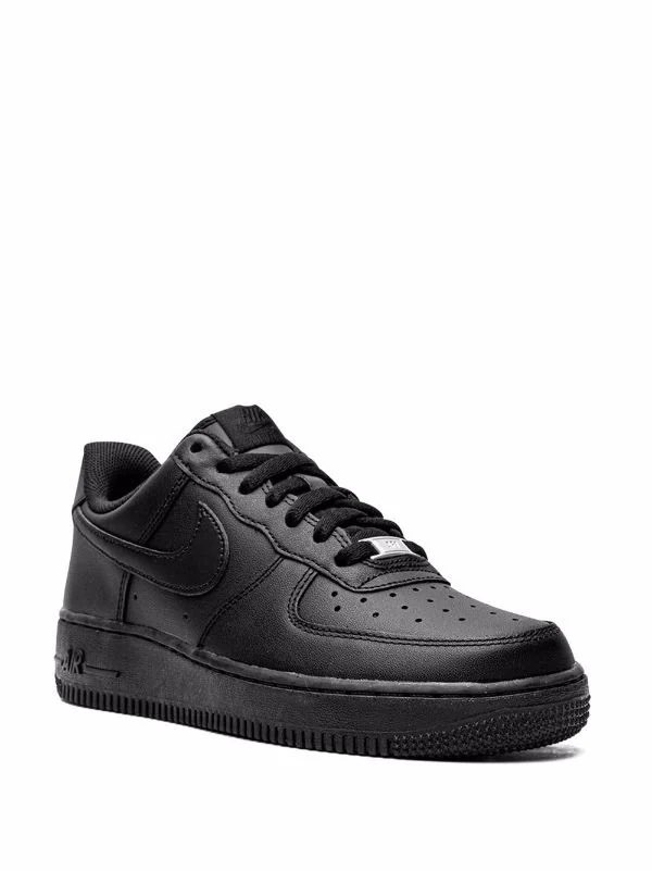 Nike Air Force “Triple Black”