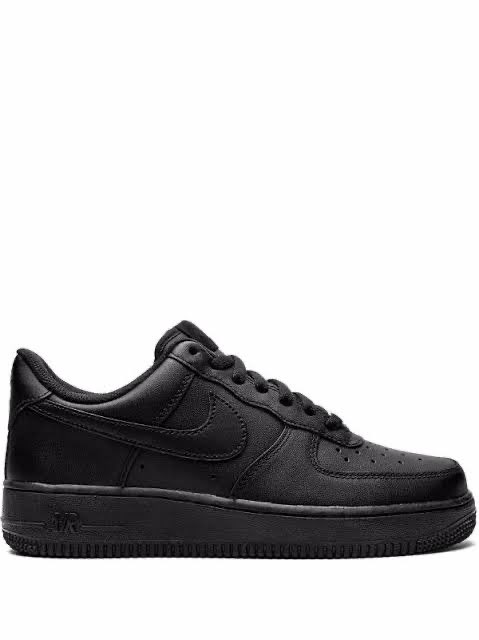 Nike Air Force “Triple Black”