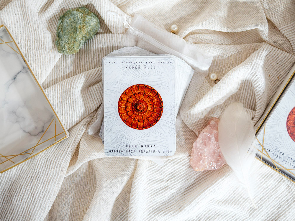 Yeni Dünyalara Kapı Tarotu