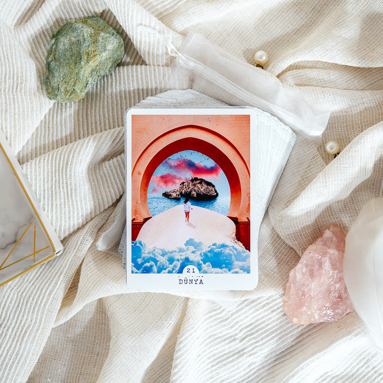 Yeni Dünyalara Kapı Tarotu