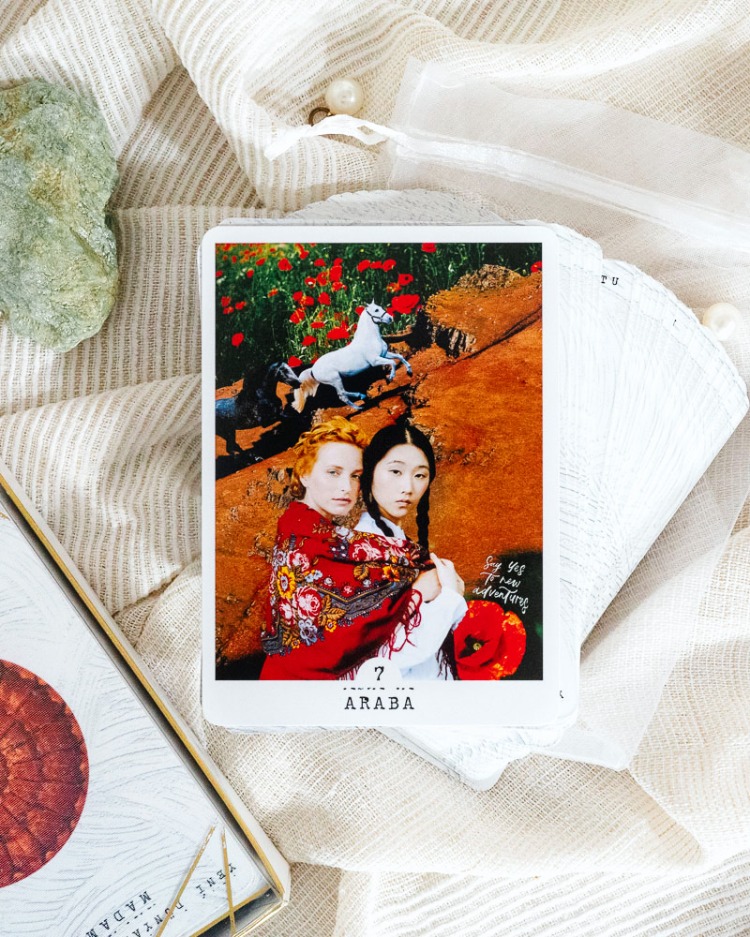 Yeni Dünyalara Kapı Tarotu