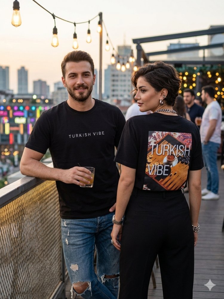 BASKILI SİYAH T-SHIRT