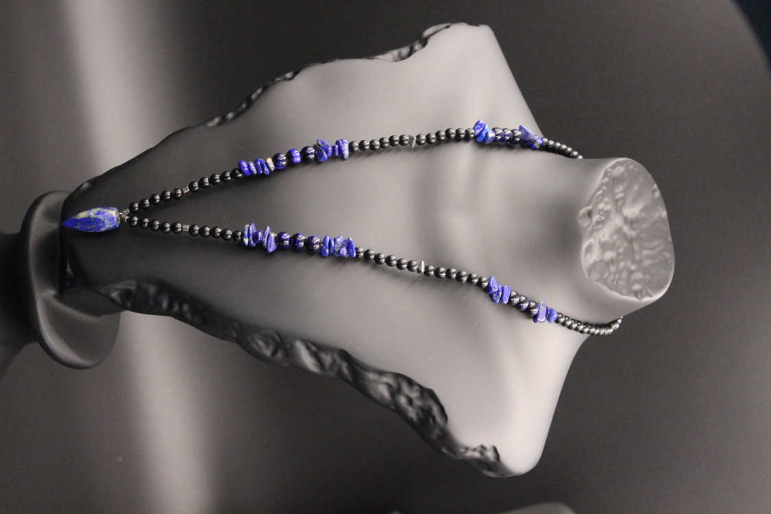 El Yapımı Lapis Lazuli Kolye – Modaya Uygun Doğal Taş Takı, Şık Hediye