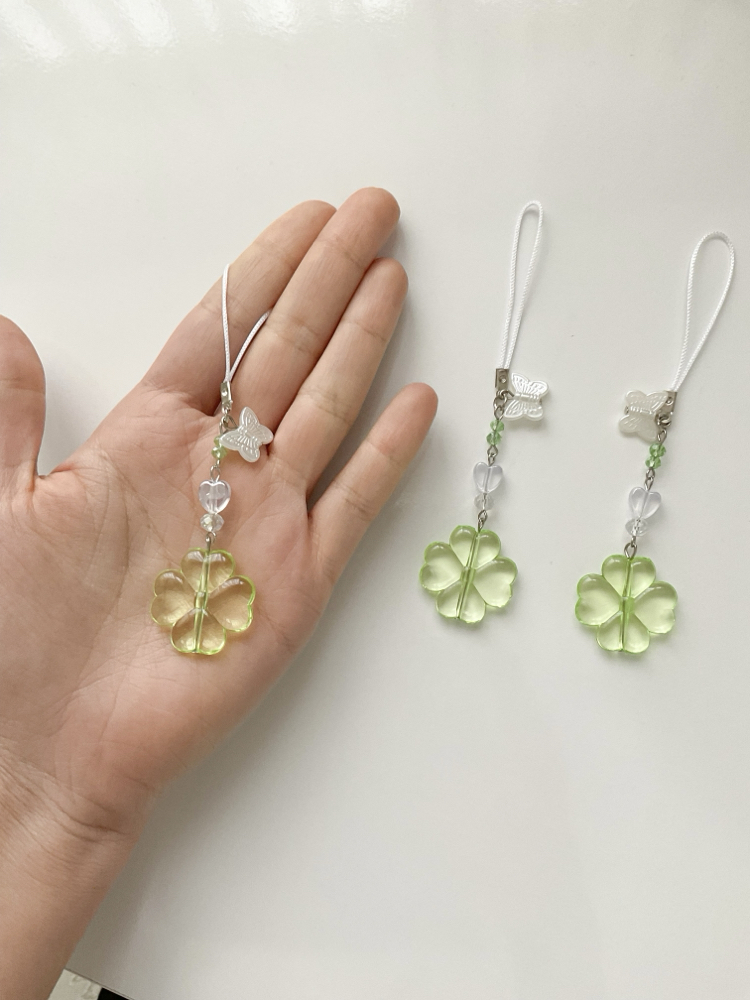 Clover charm