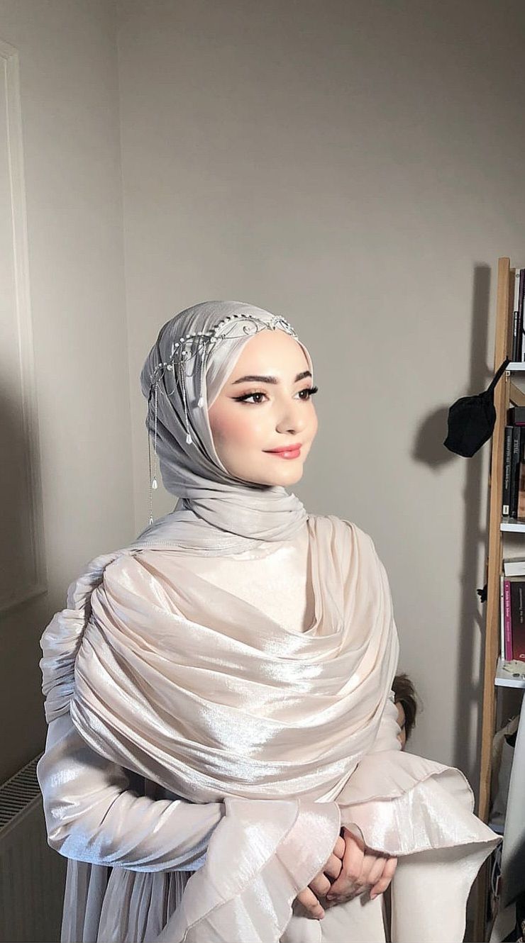 İncili Çelik Taç