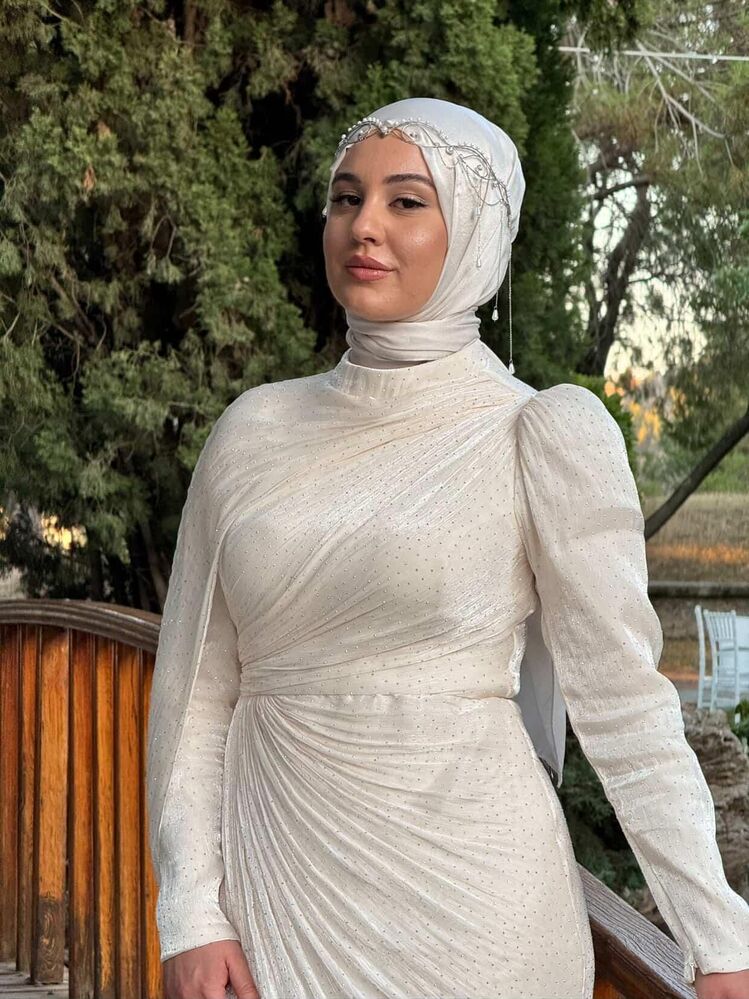 İncili Çelik Taç