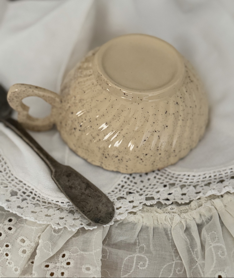 Vintage Angel Cup