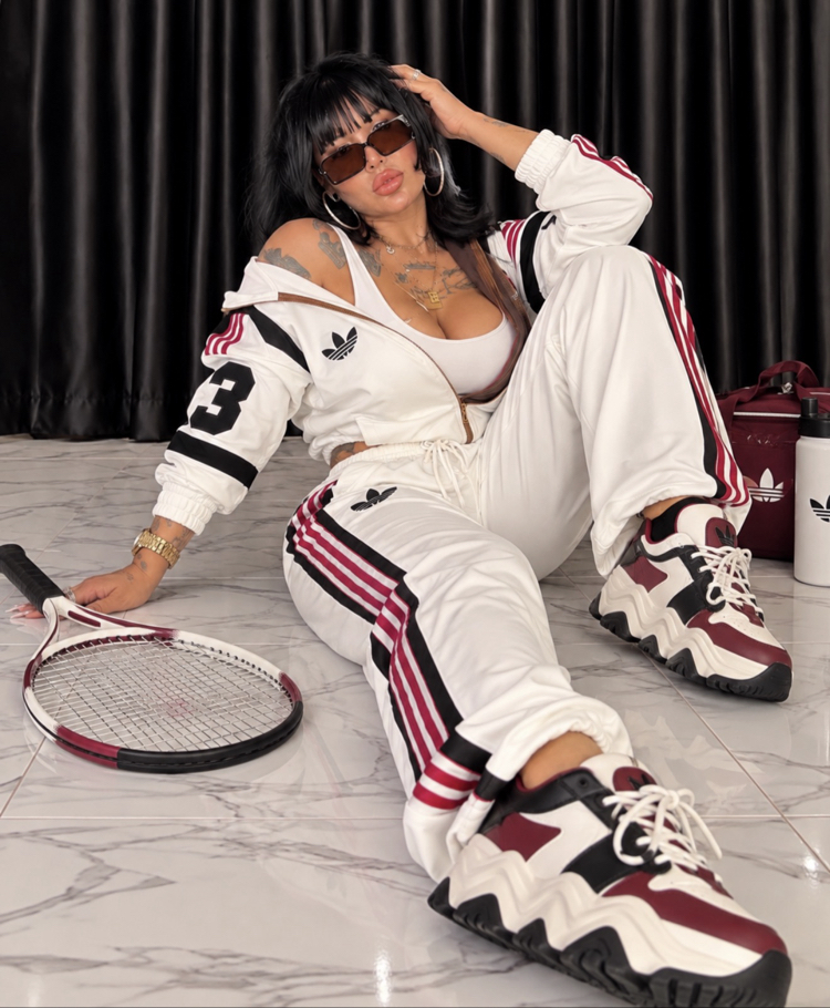 Adidas takım 