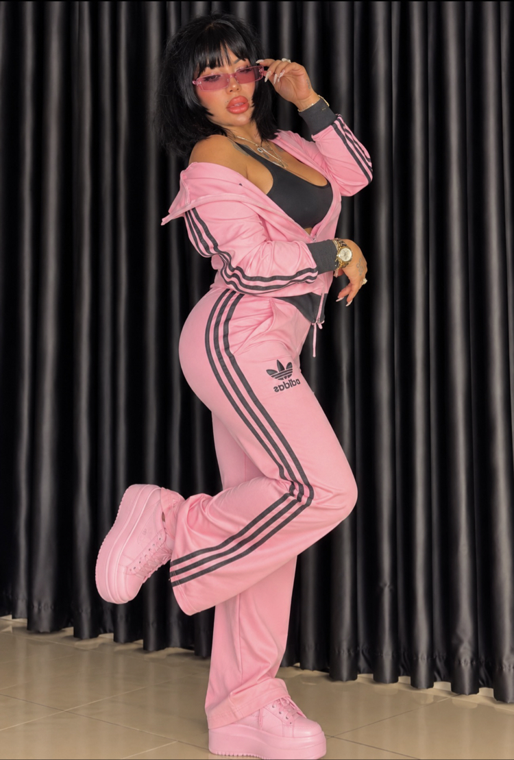 Pembe Adidas takım 