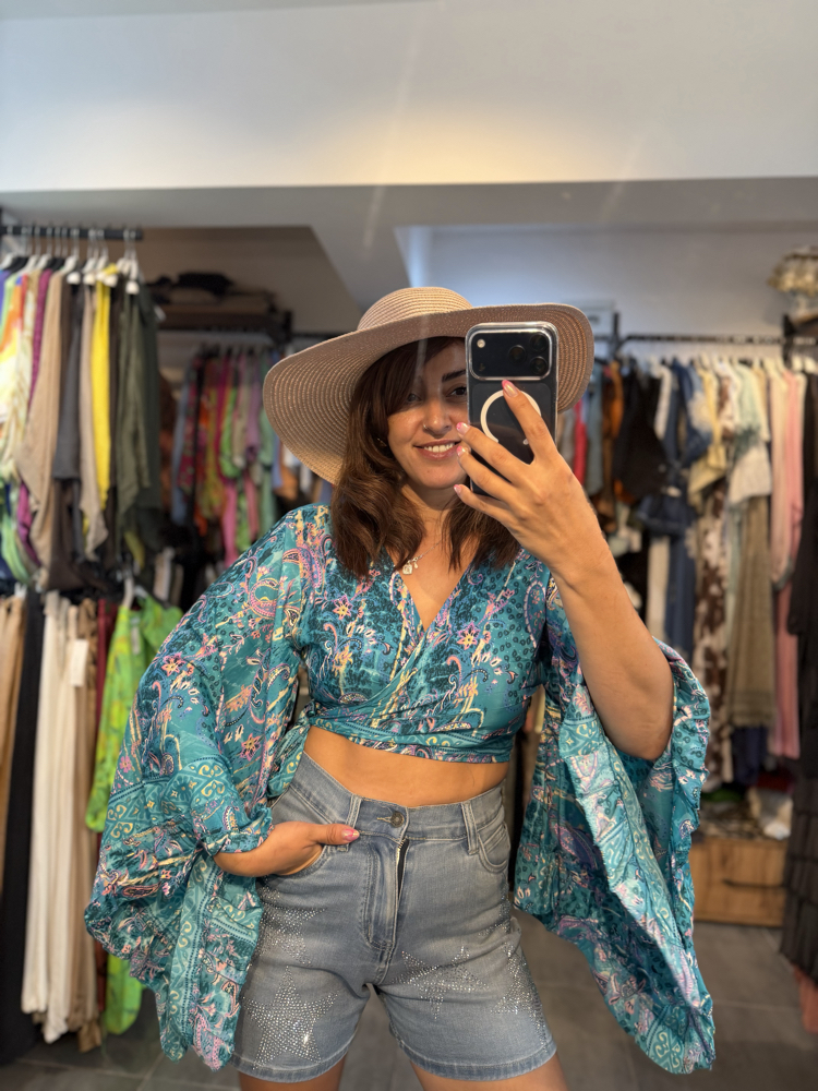 Ispanyol Ipek Bolero 