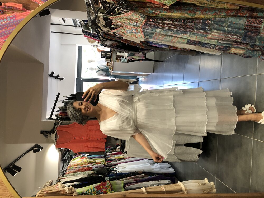 Beli lastikli Katlı İpek Elbise