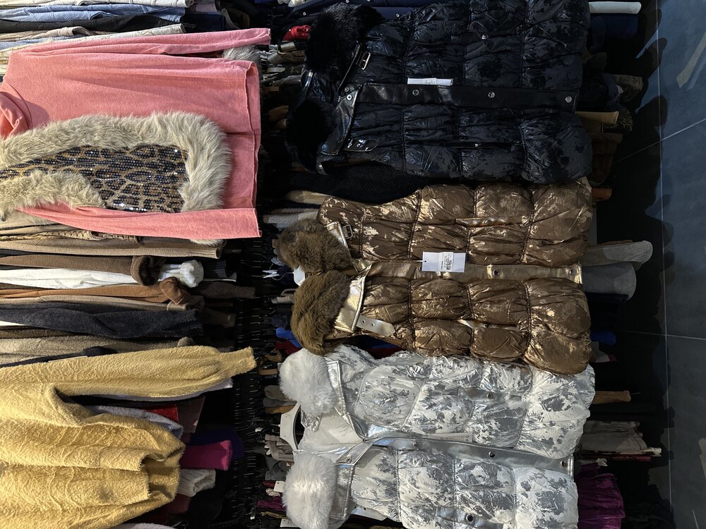 Batik Yaldızlı Kapşonlu Yelek
