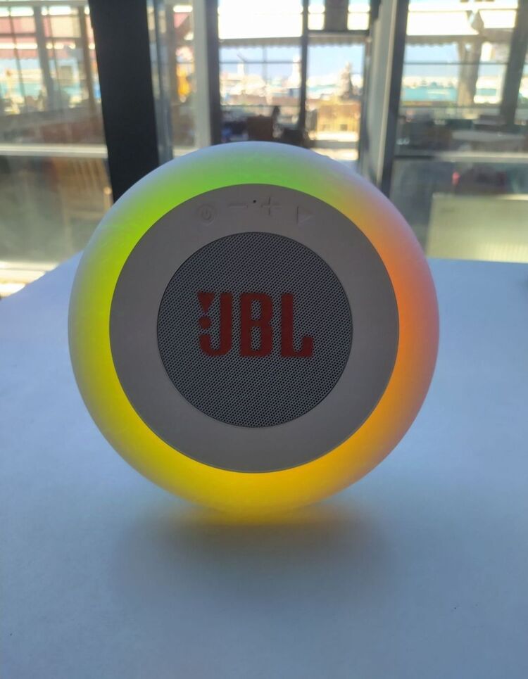 JBL Speaker Box 