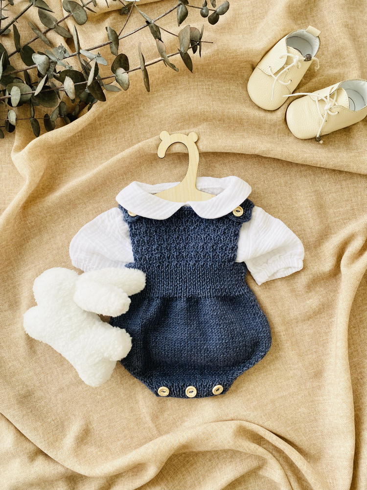 Cove Koleksiyonu Denim Mavisi El Örgüsü Bebek Takımı – Hırka ve Salopet Set