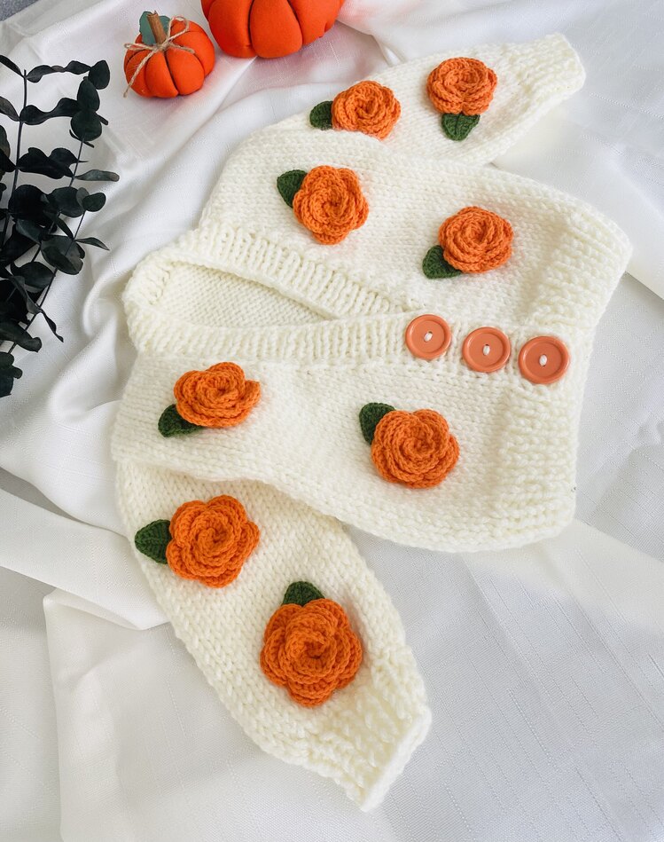 Turuncu Gül Detaylı El Örgüsü Bebek Hırkası