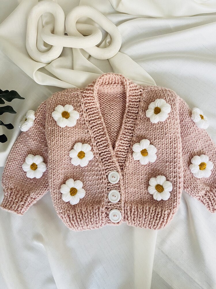 Papatya Detaylı Pudra Pembe El Örgüsü Bebek Hırkası