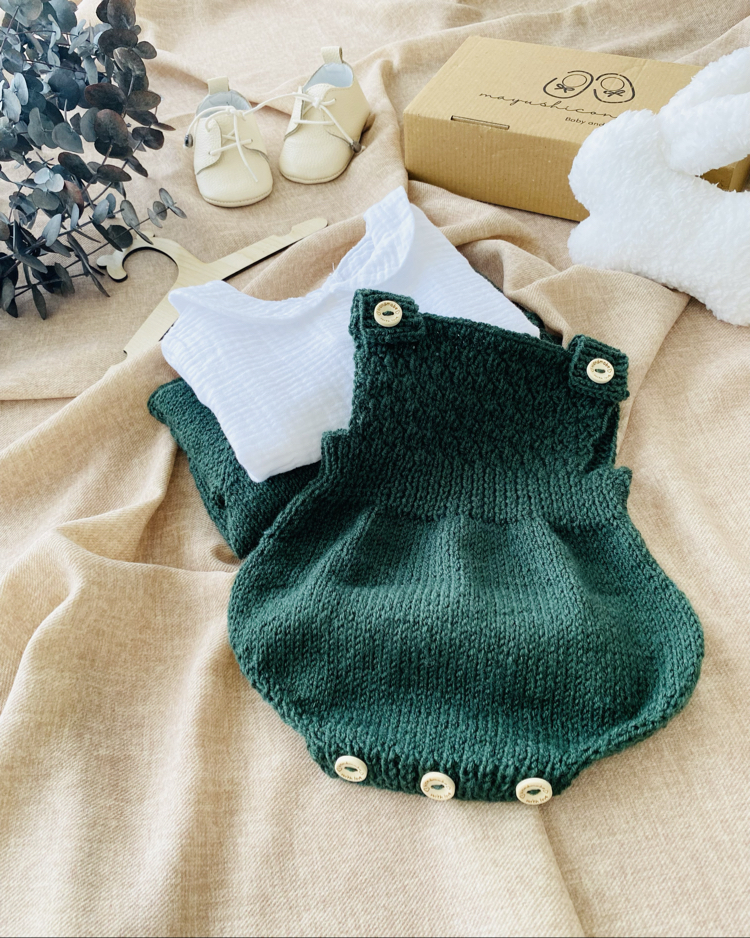 Cove Koleksiyonu Yeşil El Örgüsü Bebek Takımı – Hırka ve Salopet Set