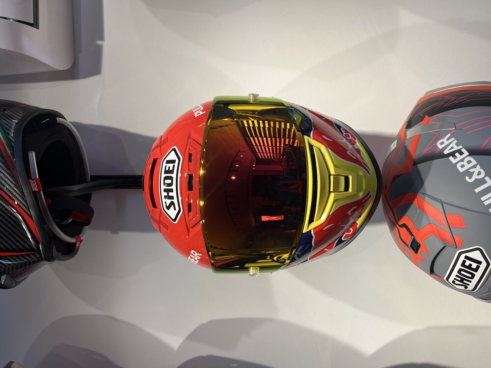 SHOEİ X14 REDBULL