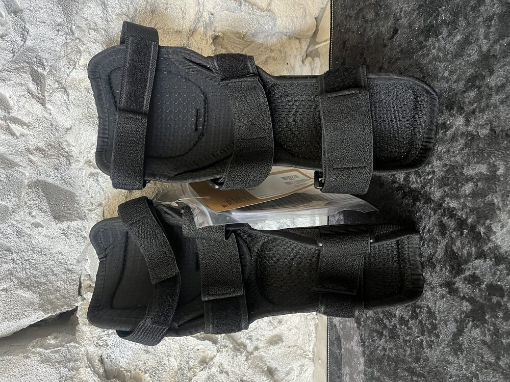 Dainese Knee V E1 Black Dizlik (kol)