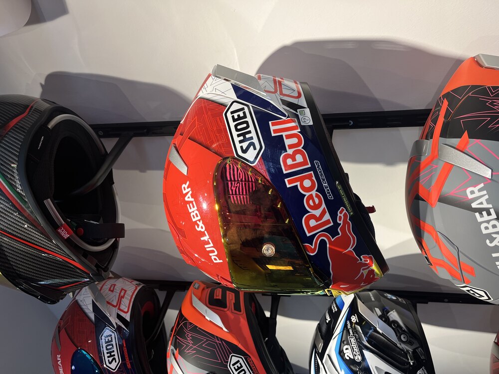 SHOEİ X14 REDBULL