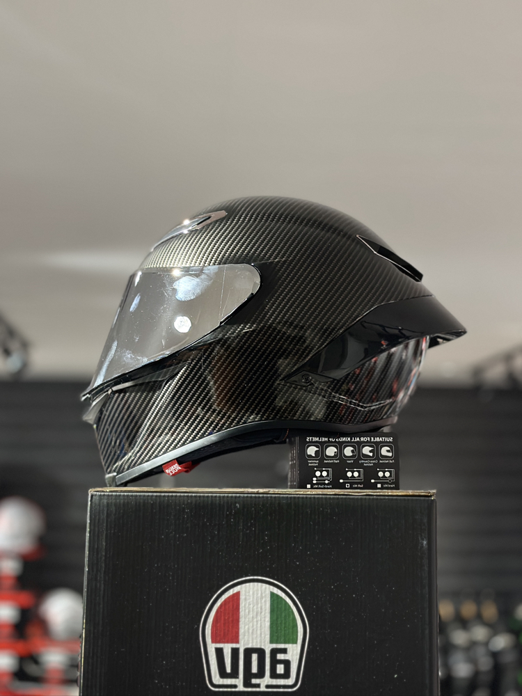 AGV PİSTA GP RR PARLAK KARBON