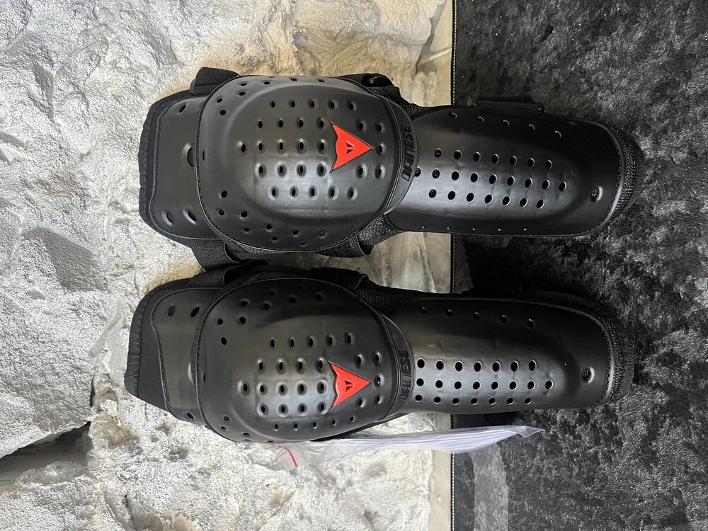 Dainese Knee V E1 Black Dizlik (kol)