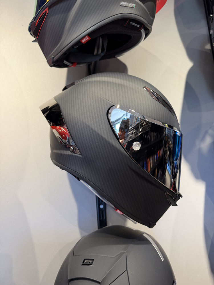 AGV PİSTA GP RR MAT KARBON SİLVER