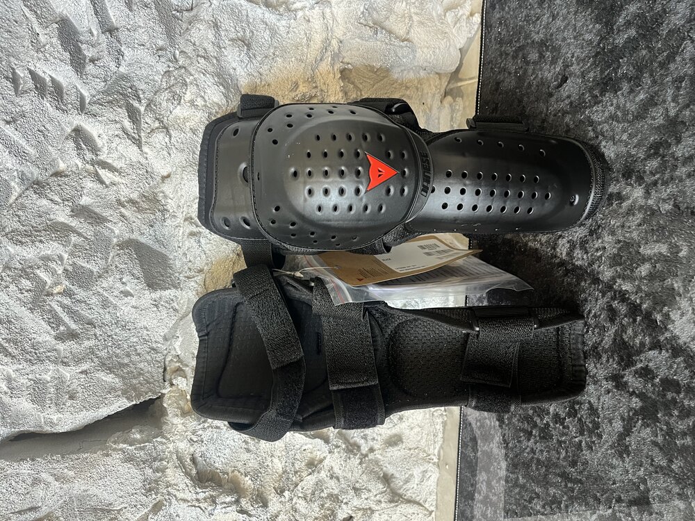 Dainese Knee V E1 Black Dizlik (kol)