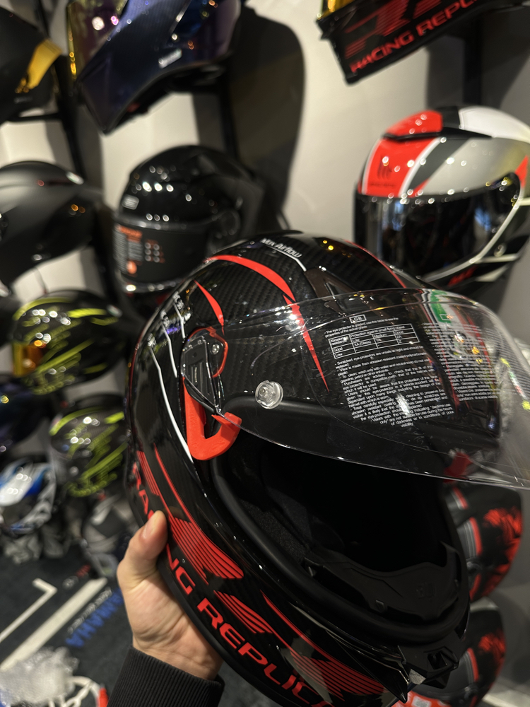 AGV PİSTA VİZÖR SABİTLEME APARATI