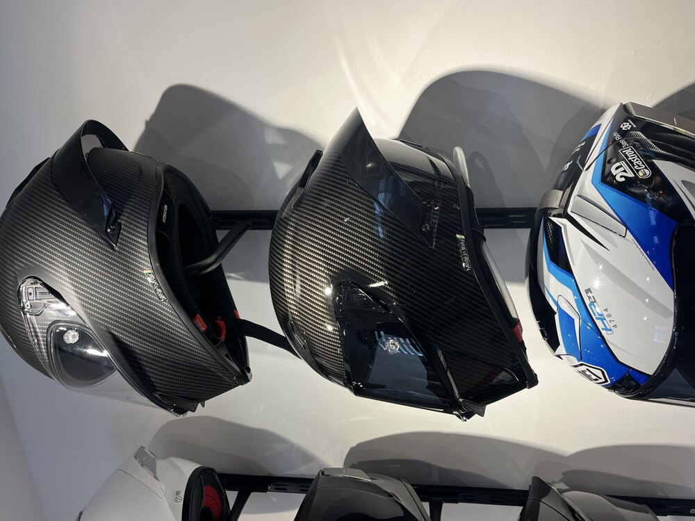 AGV PİSTA GP RR PARLAK KARBON