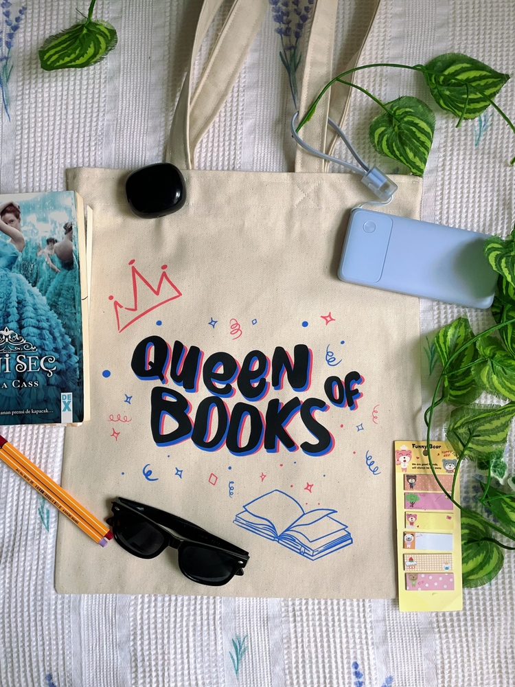 Queen of Books Çanta