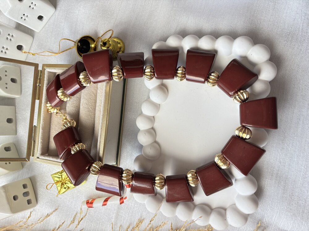 Marka Model Bordo Kemik Kolye