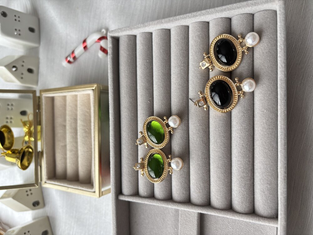 İncili Doğaltaşlı Gold Vintage Küpe