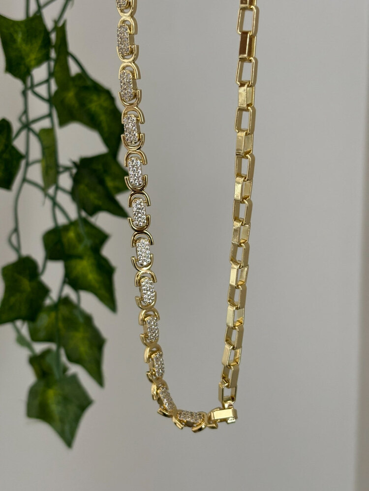 Oval Taşlı Gold Marka Kolye