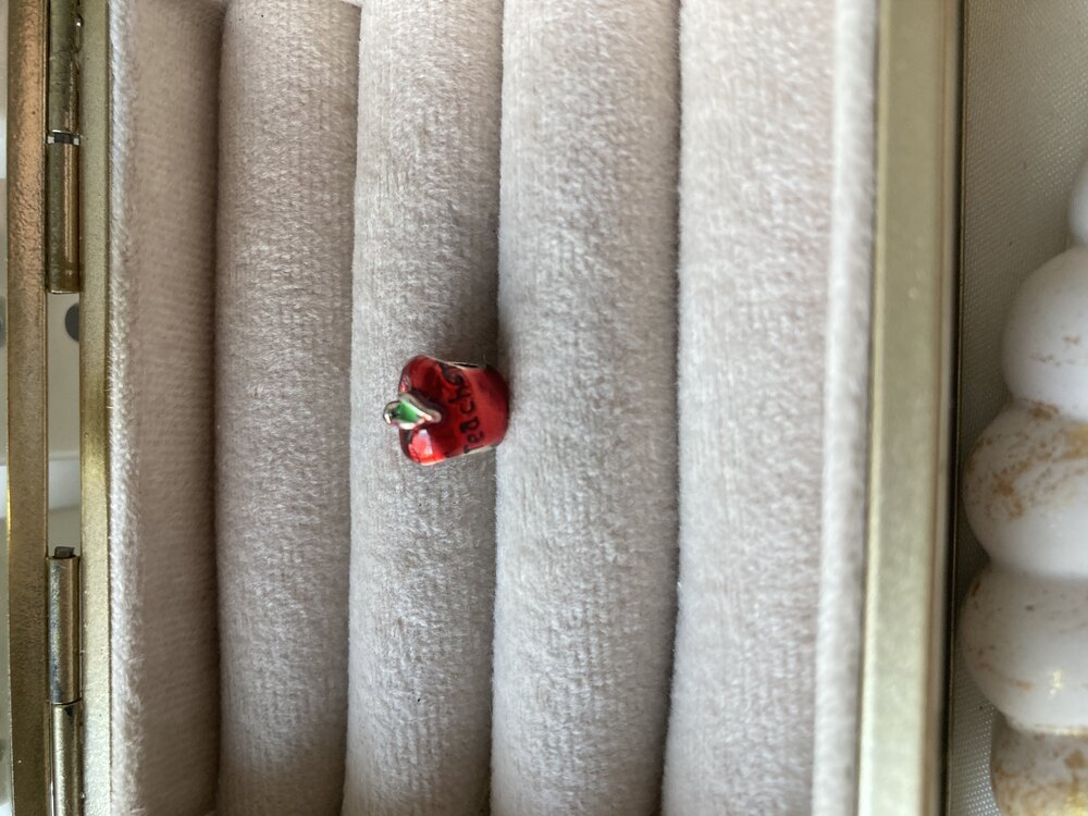 Teacher Yazılı Kırmızı Elma Pandora Charm