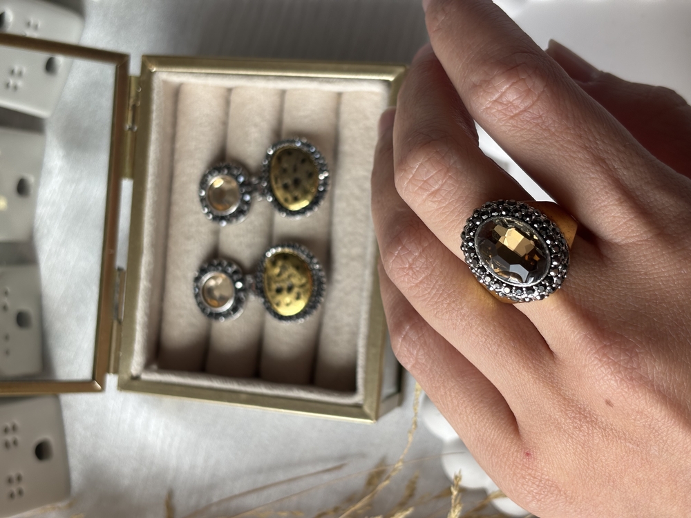 Büyük Taşlı Antik Gold Yüzük 