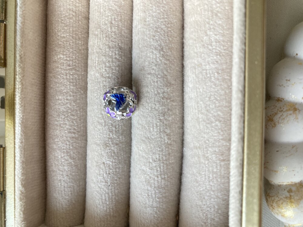 Mor Mineli Çiçekli Top Pandora Charm