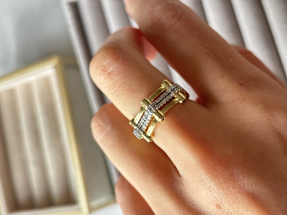 Baquette Model Köşeli Taşlı Yüzük
