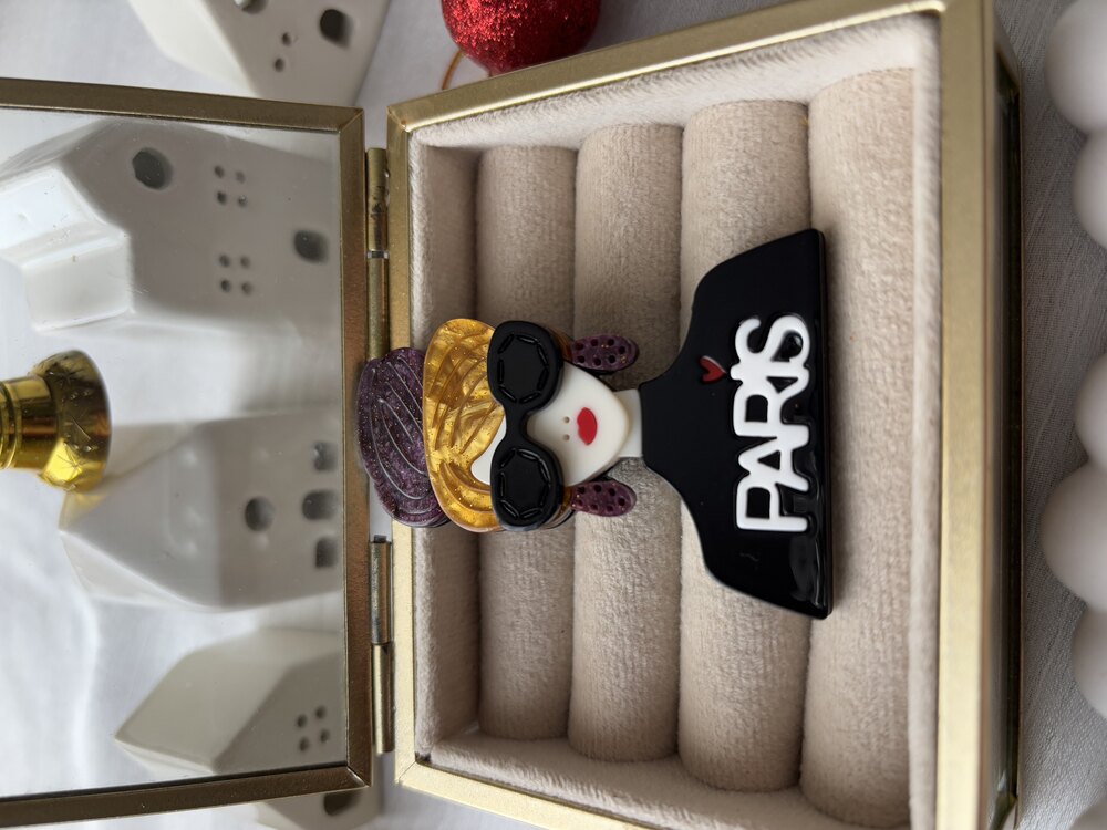 Paris Girl Broş