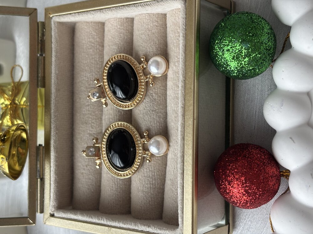İncili Doğaltaşlı Gold Vintage Küpe