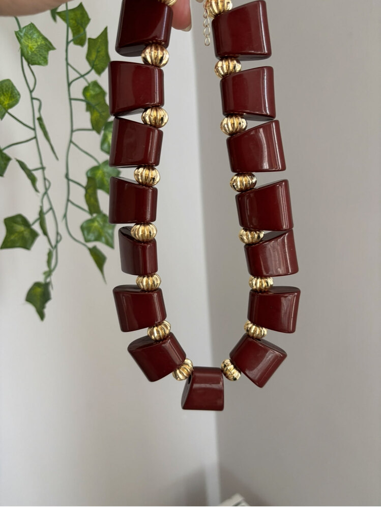 Marka Model Bordo Kemik Kolye