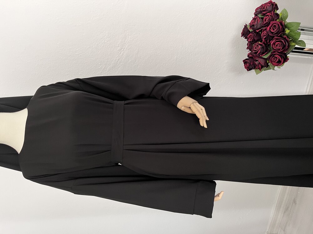 Siyah melek abaya