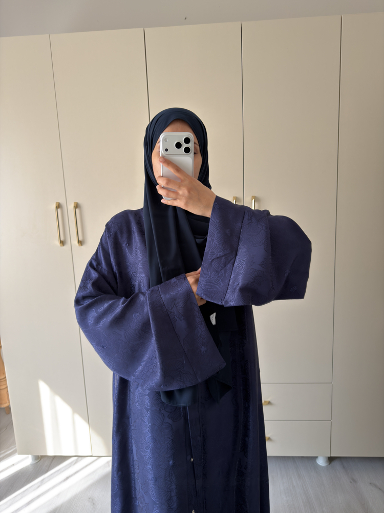 Gece mavisi ipek jakar abaya