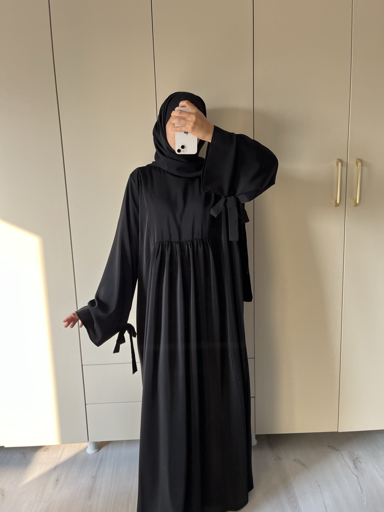 Siyah Dubai ipeği abaya