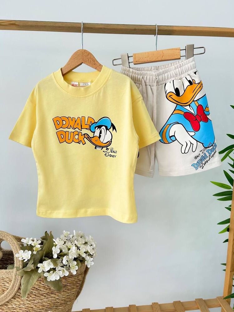Donald Duck şortlu takım