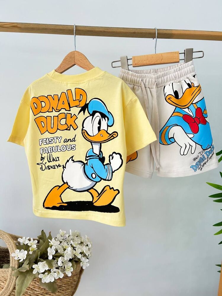 Donald Duck şortlu takım