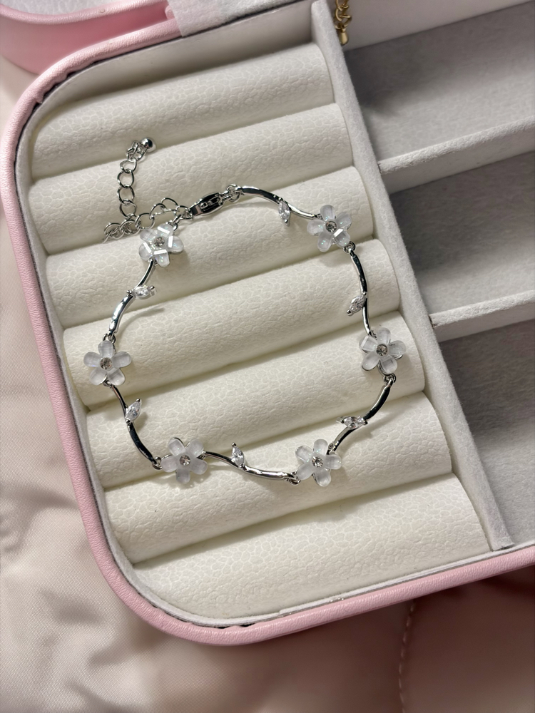 daisy love vip bileklik