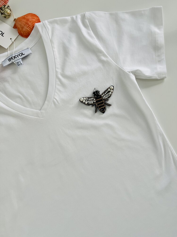 ARI TAŞ İŞLEMELİ V YAKA TSHIRT